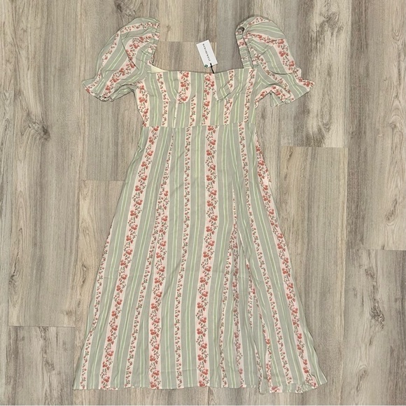 WeWoreWhat Dresses & Skirts - NWT WeWoreWhat Green Pink Floral Vertical Stripe Puff Sleeve Midi Dress Size 12